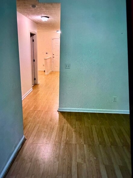 Building Photo - 2212 Springhill Ave