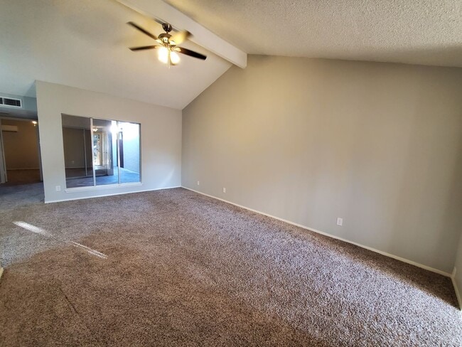 Building Photo - Cozy 2 bed, 2 bath home in SOUTHLAND PARK ADDITION AVAILABLE NOW!