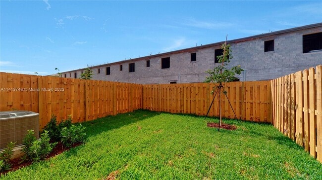 Building Photo - 11884 SW 245 Ter