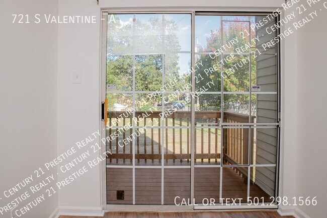Building Photo - 721 S Valentine-A