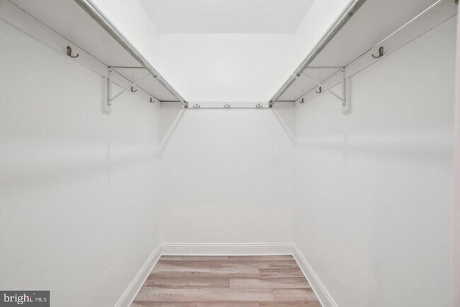 Building Photo - 2059 Huntington Ave