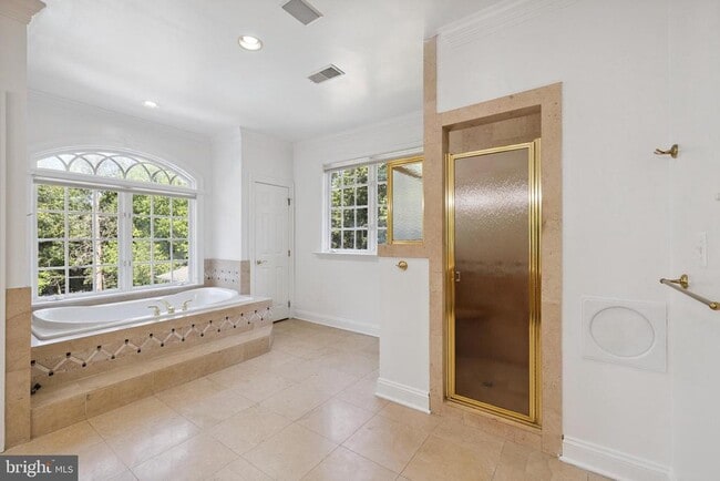 Building Photo - 2608 Geneva Hill Ct