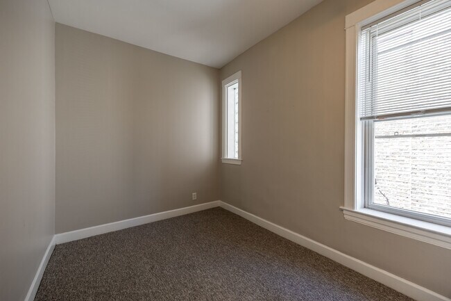 Building Photo - 3110 W Fullerton Ave