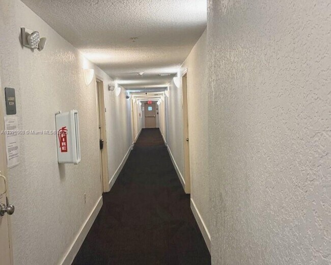 Building Photo - 7326 Collins Ave