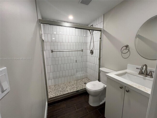 Building Photo - 1134 SW 12th Ct
