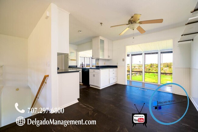 Building Photo - Benicia - Panoramic view home!