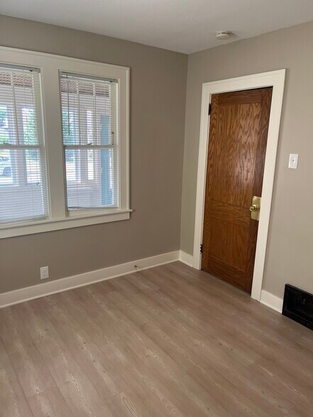 Building Photo - 1031 Veto St NW