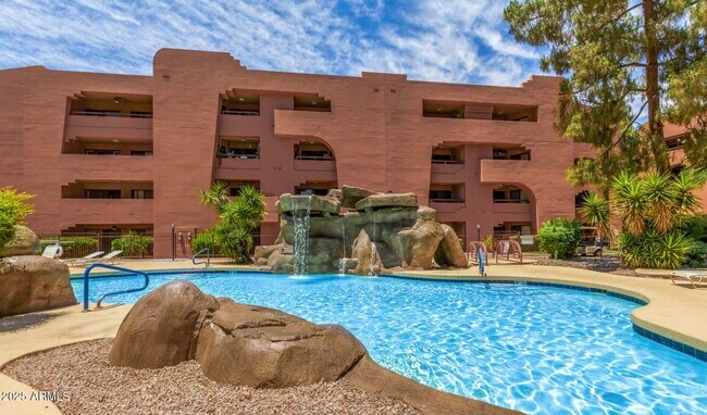 Building Photo - 4303 E Cactus Rd