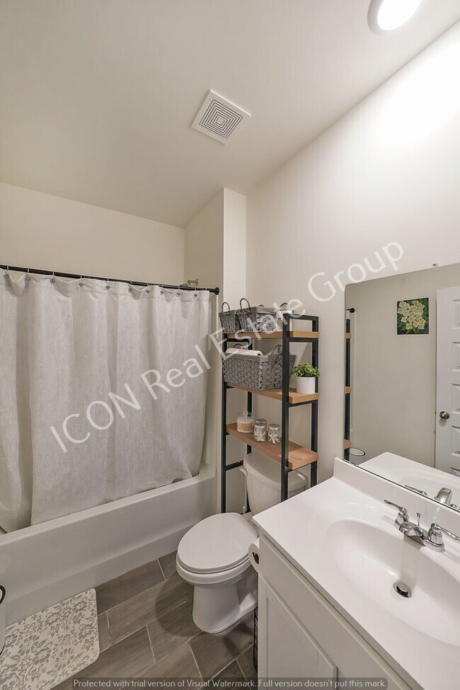 Building Photo - 5/4 home in INDEPENDENCE COMMUNITY