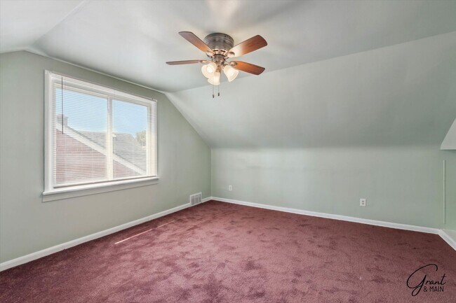 Building Photo - $1175 3 bedroom bungalow