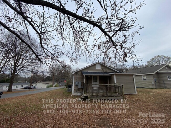 Building Photo - 198 Brown St SW