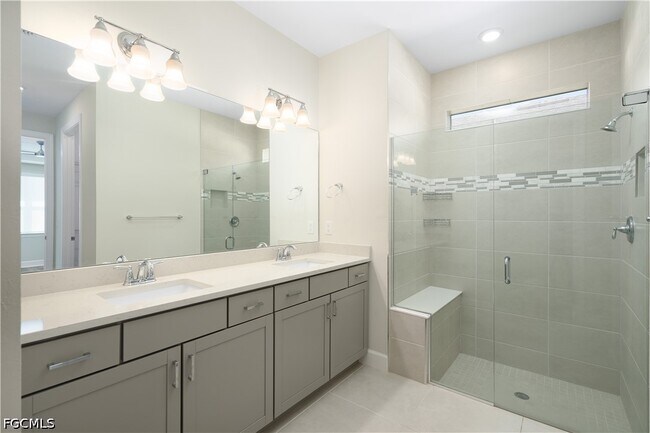 Building Photo - 42186 Edgewater Dr