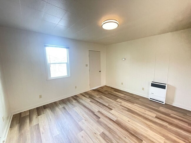 Building Photo - Charming Detached Studio Home in McKinleyville