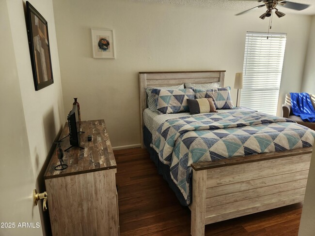 Building Photo - 7557 N Dreamy Draw Dr