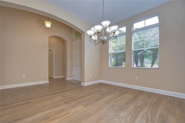 Building Photo - 3341 Grassglen Pl