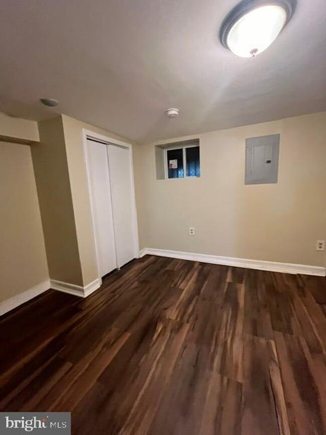 Building Photo - Two Bedroom House In Baltimore City