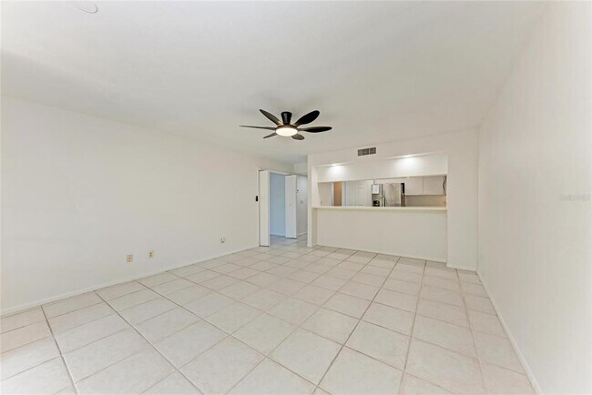 Building Photo - 835 S Osprey Ave