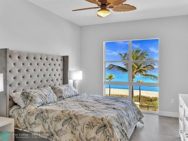 Building Photo - 4444 El Mar Dr