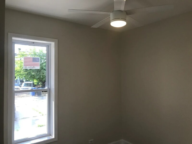 Building Photo - 10450-10452 S Maryland Ave