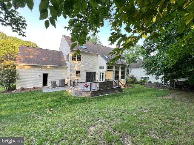 Building Photo - 8530 Oak Chase Cir
