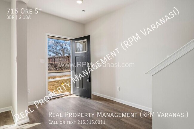 Building Photo - 716 Ore St