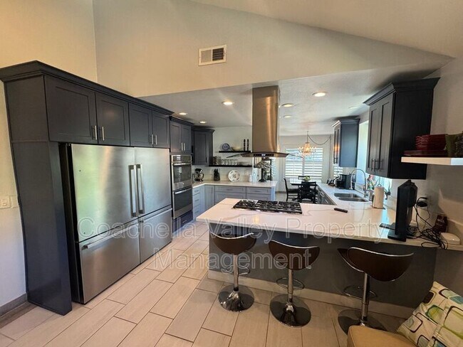 Building Photo - 43584 Via Magellan Dr