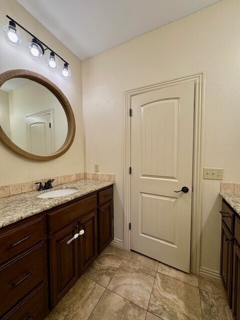 Building Photo - 209 Pebble Beach Dr