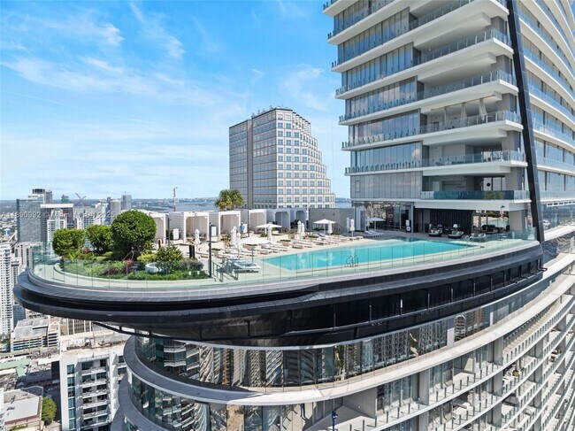 Building Photo - 300 Biscayne Blvd Way