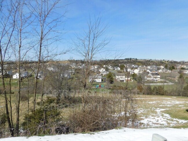 Building Photo - 42 Enchanted View Cir