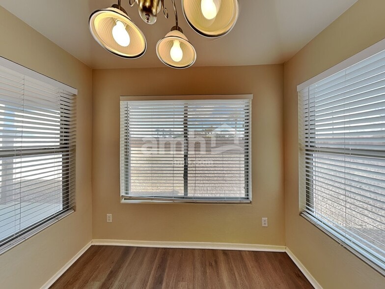 Building Photo - 2057 S 155th Dr