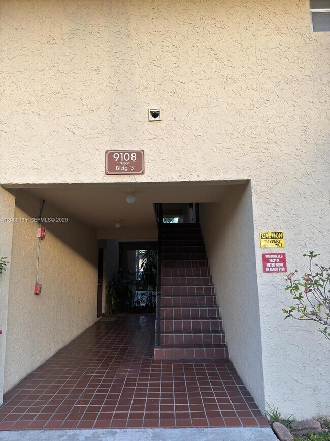 Building Photo - 9108 SW 137th Ter