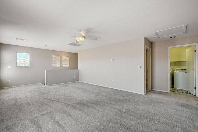 Building Photo - Stunning Southern Highlands Two Story