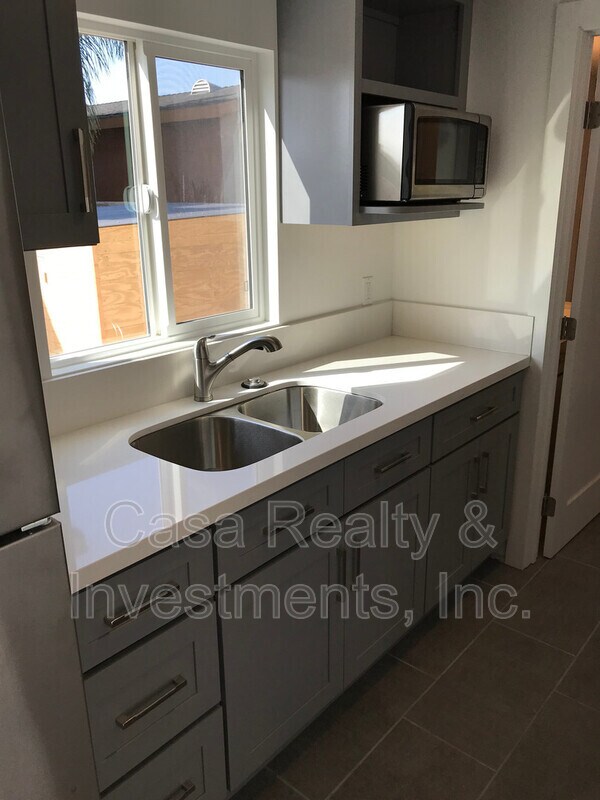 Building Photo - 4641 W 162nd St