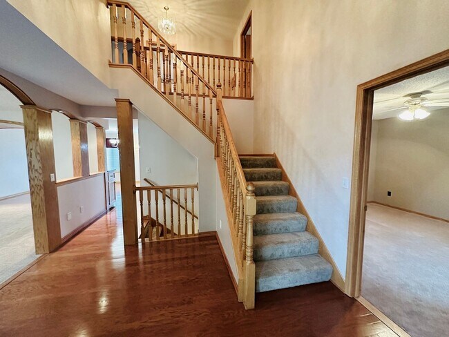 Building Photo - Stunning 6-Bedroom Corner-Lot Home w/ Luxury Finishes & Entertainer’s Layout