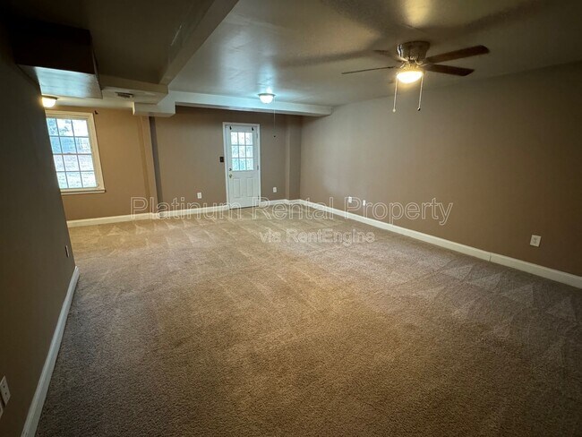 Building Photo - 2990 Summit Ridge