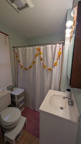 Building Photo - 2521 N Pierce St