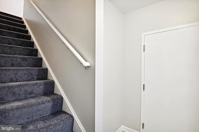 Building Photo - 1909 Aliceanna St