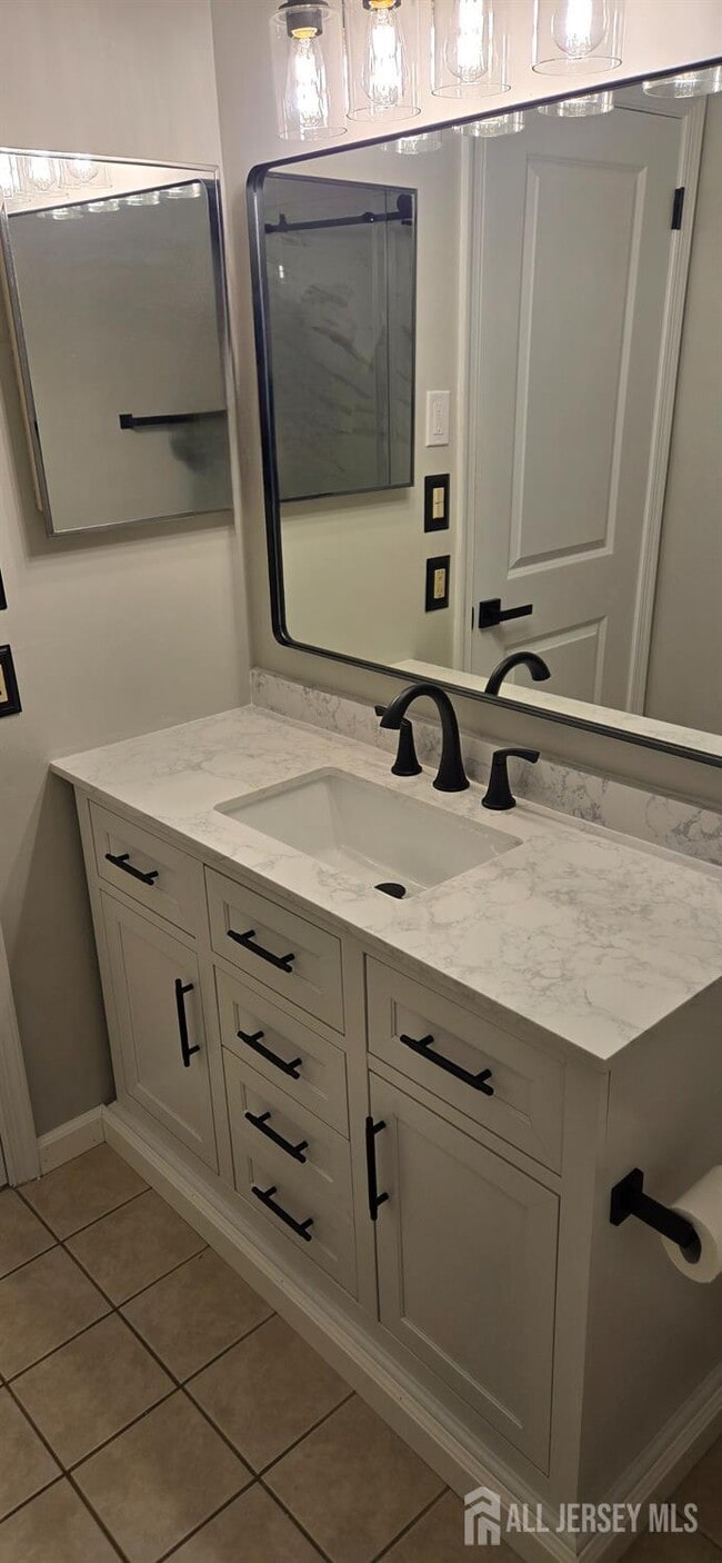 Building Photo - 3015 Lighthouse Ln