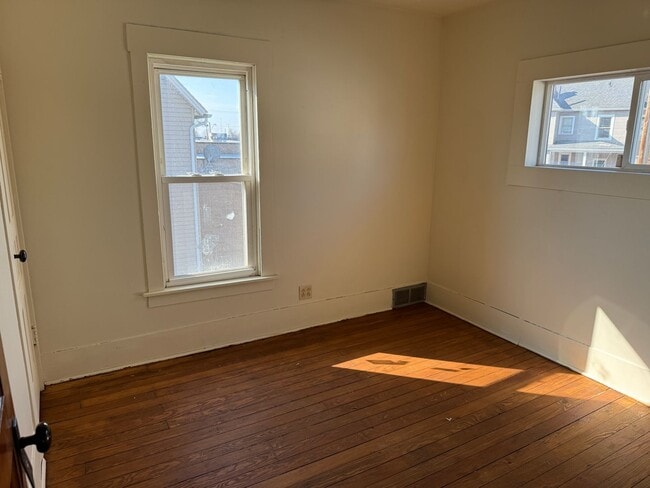 Building Photo - 4 Bed / 2 Bath Home for Rent – Canton, Ohio