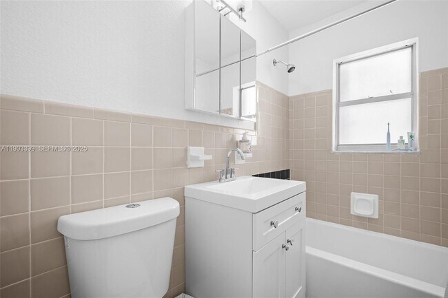 Building Photo - 9241 Collins Ave