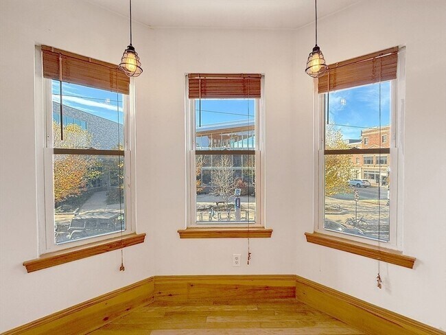 Building Photo - 148 Berkshire St