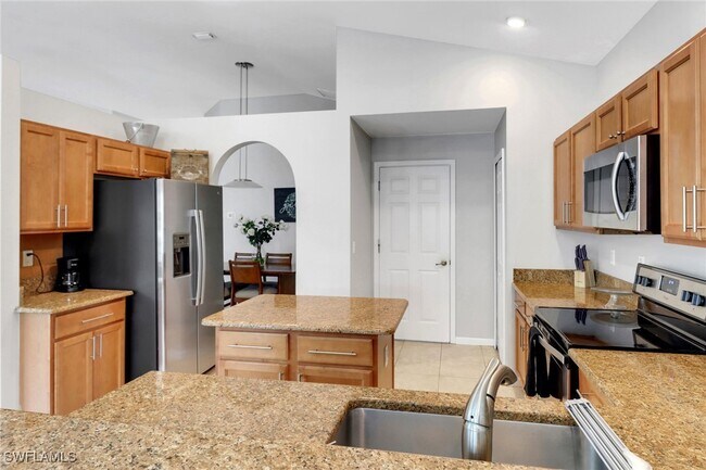 Building Photo - 6773 Southern Oak Ct