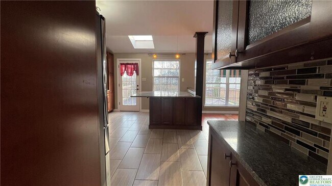 Building Photo - 520 Wild Mint Ln