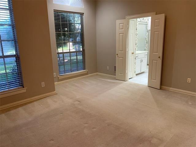 Building Photo - 619 Sunningdale