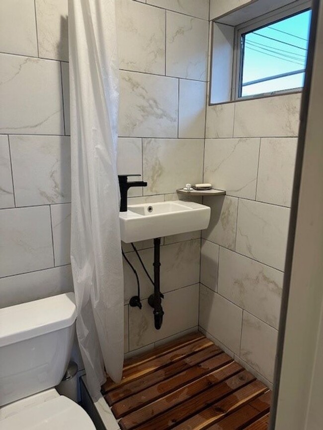 Building Photo - Modern Studio Eastside of Flagstaff- AVAIL...