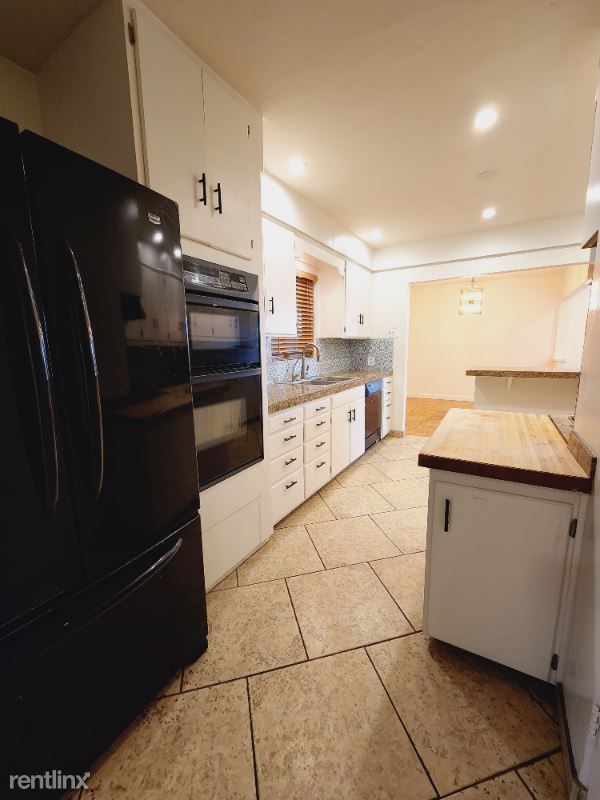 Building Photo - 4 br, 1.5 bath House - 2008 West Earll Drive