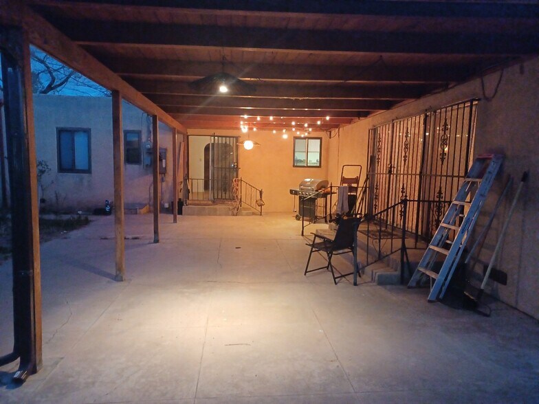 Building Photo - 3009 Delano Pl NE