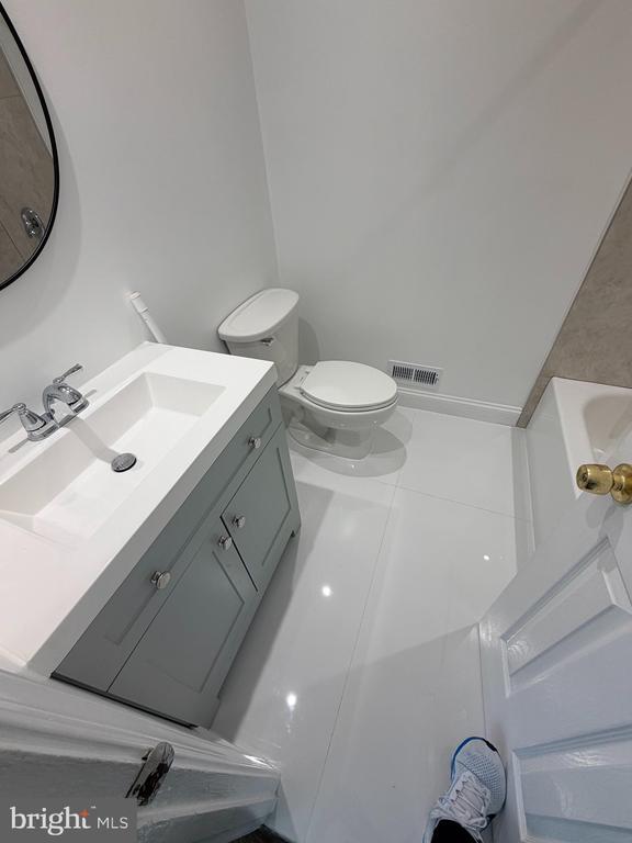 Building Photo - 7815 Bristow Dr