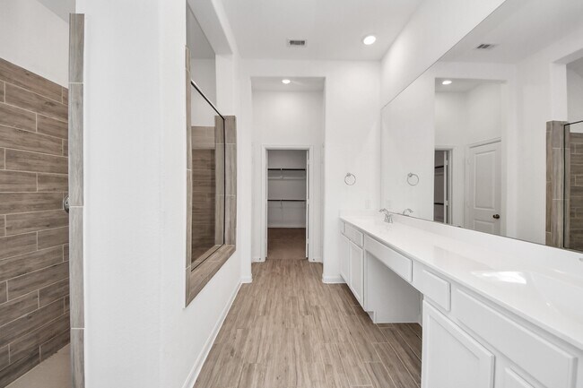 Building Photo - 17770 Misty Brk Ln