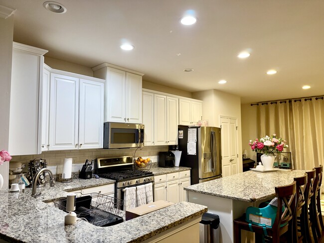 Building Photo - 2012 BethPage Ct